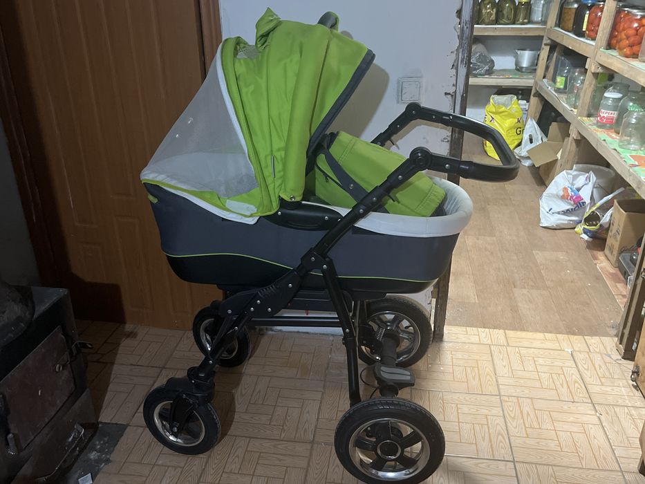 Коляска в хорошем состоянии