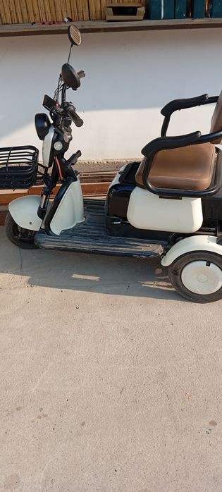 Электро скутер сотилади