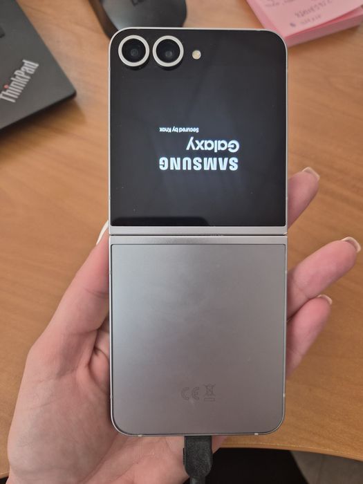 Samsung  Z Flip 6 - за части