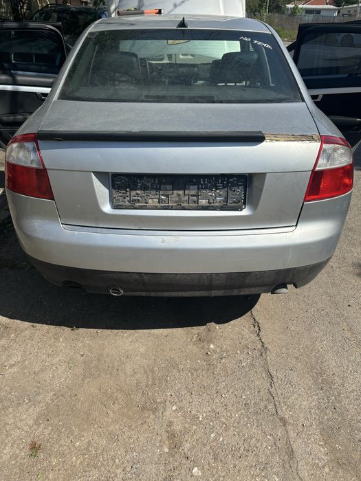 Продавам ауди а4 б6 на части