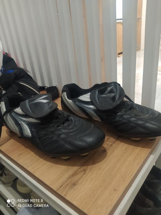 Футбольные бутсы