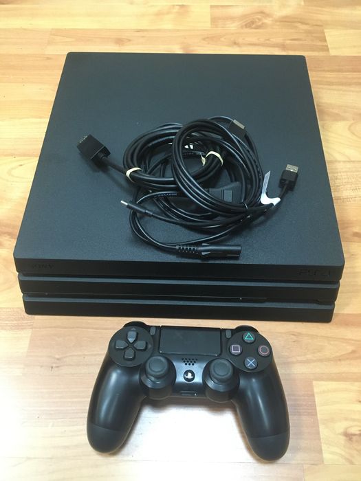 Sony PS4 Pro 1TB с гаранция! Изплащане!