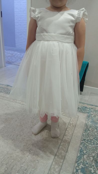 Продам платье для девочки