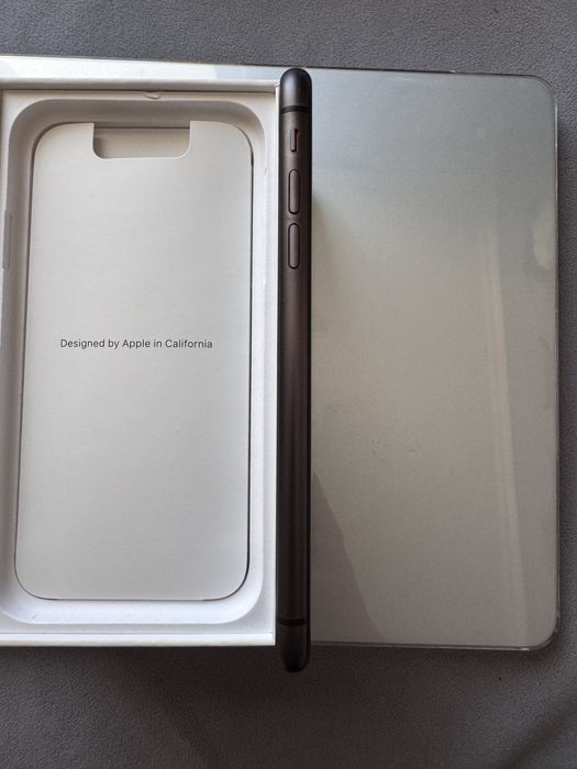 Айфон 11  128гб состояние идеальное