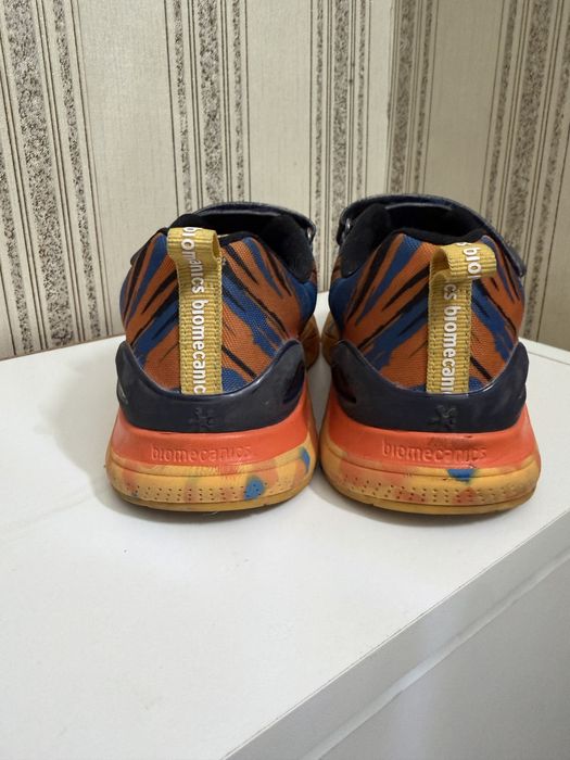 Продается детская обувь