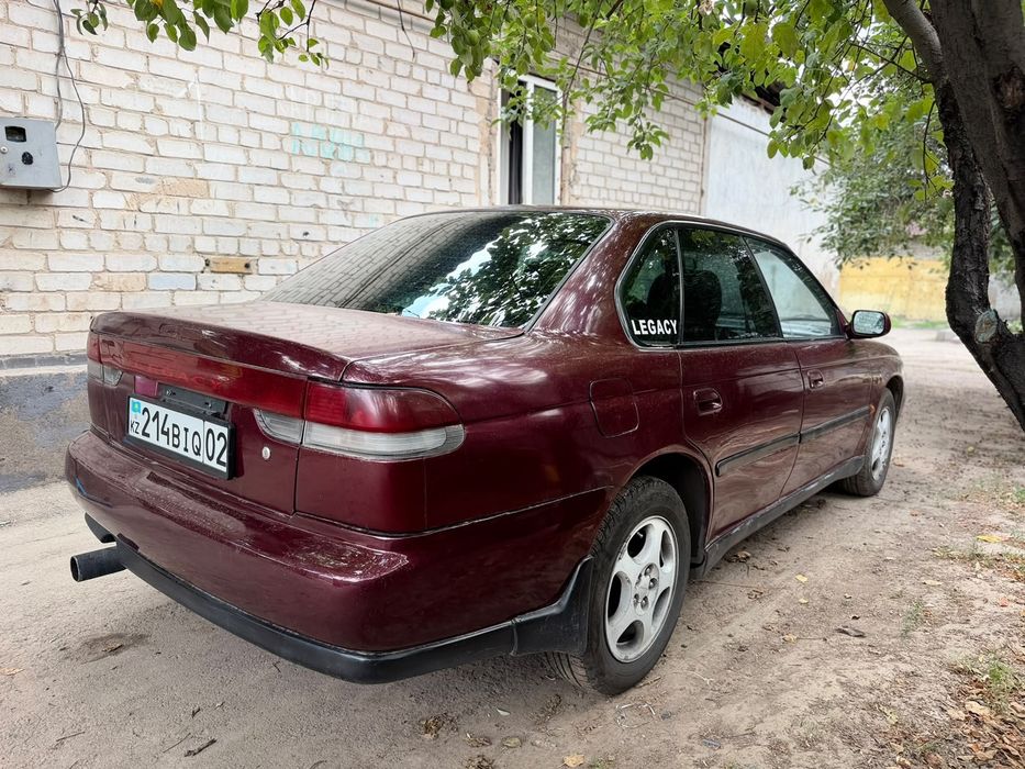 Subaru Legacy седан