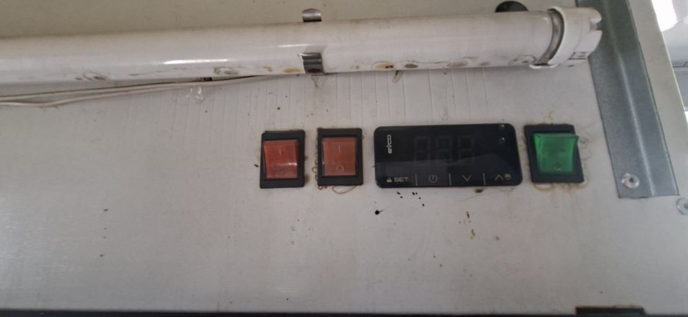 Продам холодильник большой для напитков