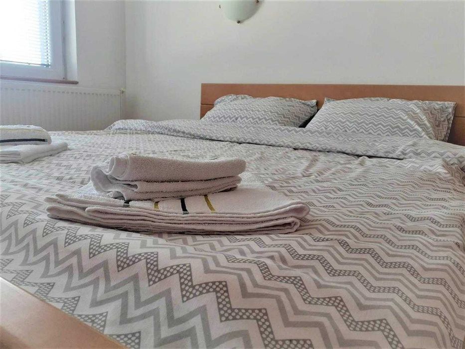 Дава се под наем Тристаен апартамент в Пловдив, Младежки Хълм - 85 кв.м за 367.2 € - Снимка #3