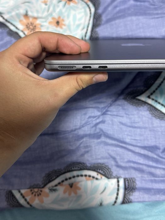 MacBook Air 13,6” M2 — 8GB RAM — Ca nou, cu garantie pana in 2026