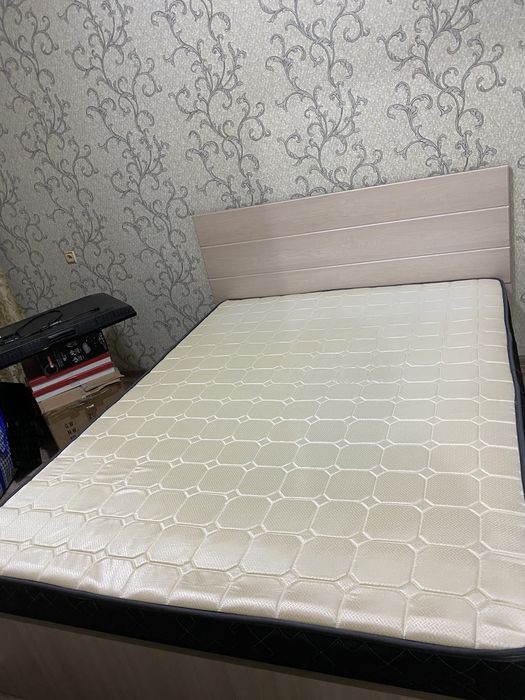 Срочно продам  кровать (1,6 полуторка)!