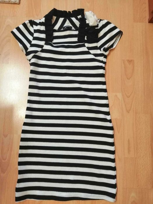 Лот - 2 броя зимни дамски пуловери и 1 туника