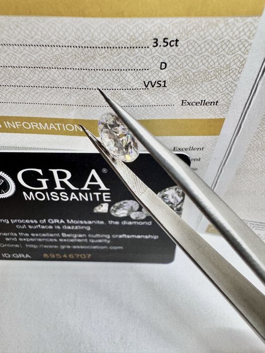 Диамант 3.5 карата , мойсанит, за бижу и подарък