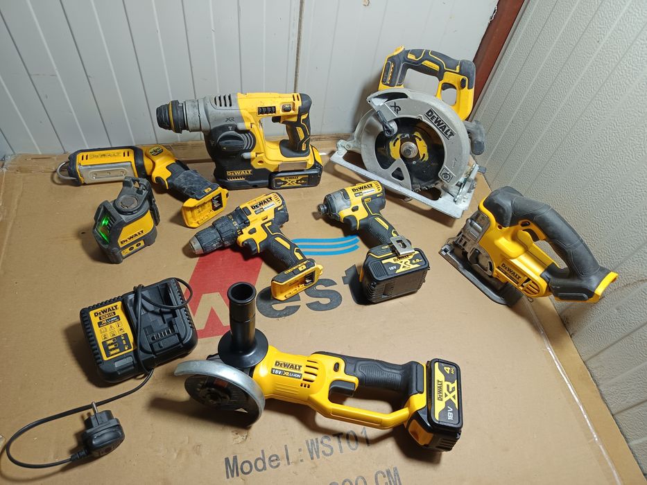 Milwauckee Dewalt 18v brushless set cu acumulator kit Milwauckee M18 Makita