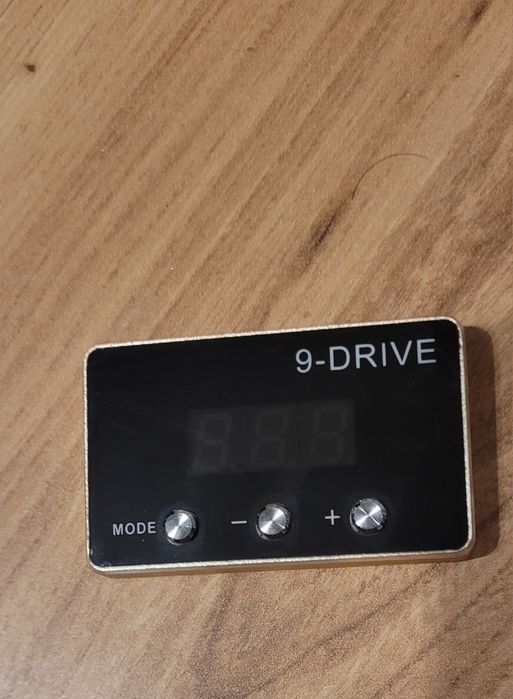 Power box, pedal box acceleratie si OBD 2 universale