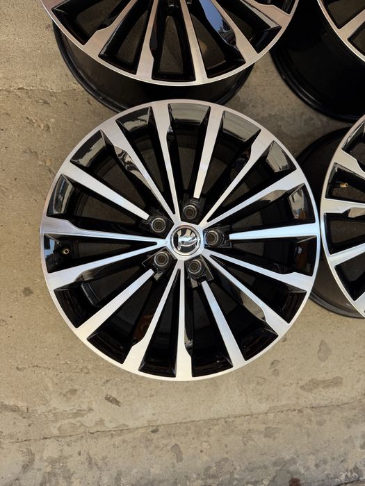 Jante Aliaj originale Skoda Octavia Superb – 18 inch – 3VD601025D – 8Jx18 ET44 – 5x112