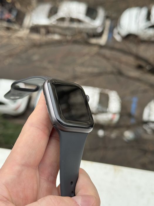 Apple Watch 5 • 44mm • GSM • Full Box