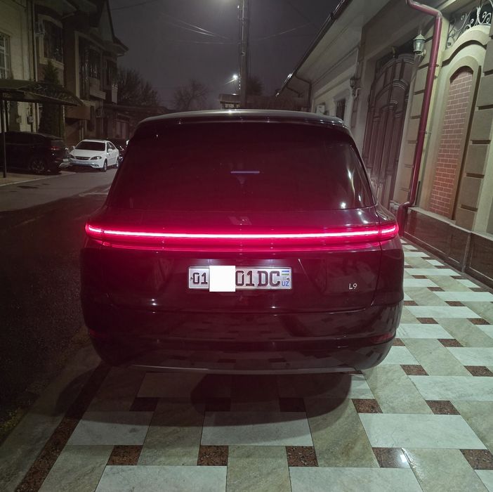 Li L9 max Срочно сотилади идеал!