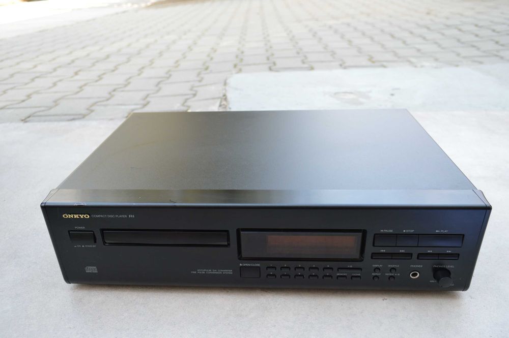 Cd player Onkyo DX 7210