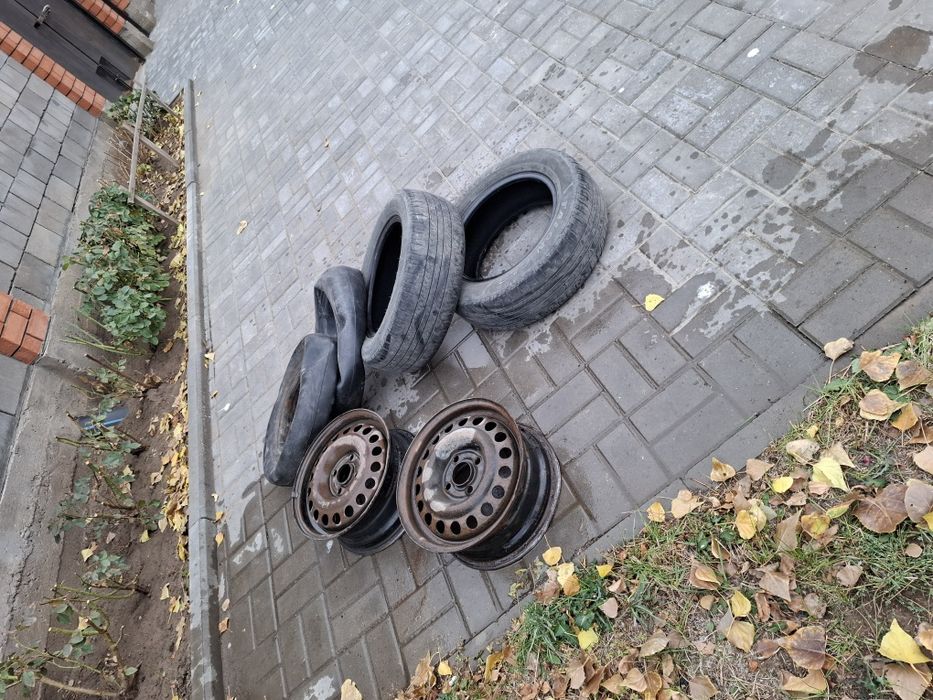 Продам диски шины и камера   на 14 размер