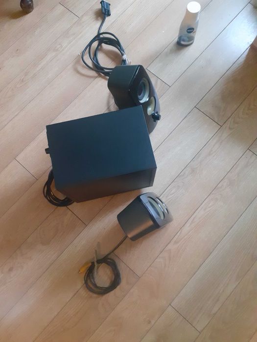 sistem boxe  2.1 Logitech