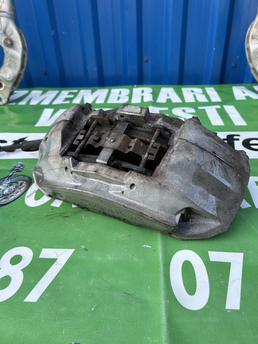 Etrier stânga față Mercedes W213 E350 cdi