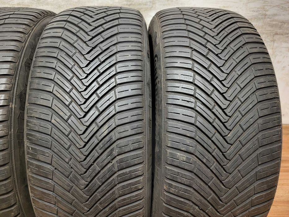 225/40/18 Bridgestone / 215/45/18 Continental / всесезонни гуми
