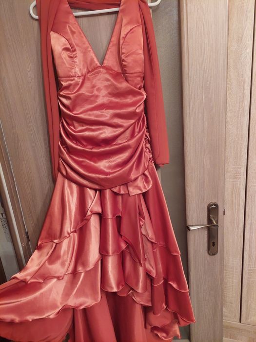 Rochie eleganta in colturi