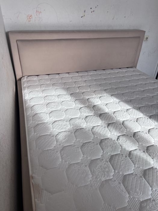 Кровать двухспальная