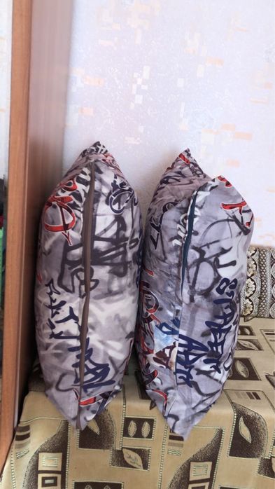 Подушки для дивана