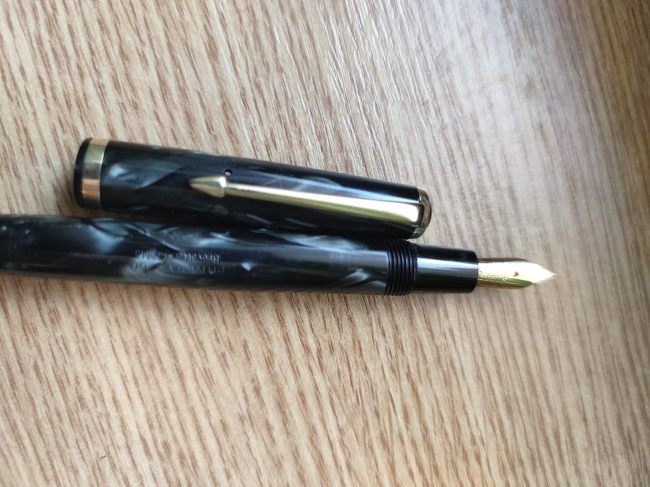 Stilou Aur 14K Minerva 60 Celuloid (produs de OMAS) Vintage Cutie