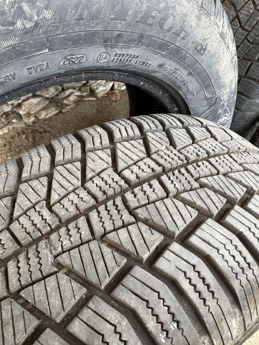 Зимни гуми 215/65r16