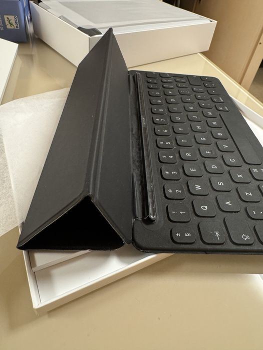 Apple Smart Keyboard