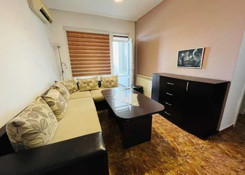 Двустаен апартамент, Кооперативен пазар