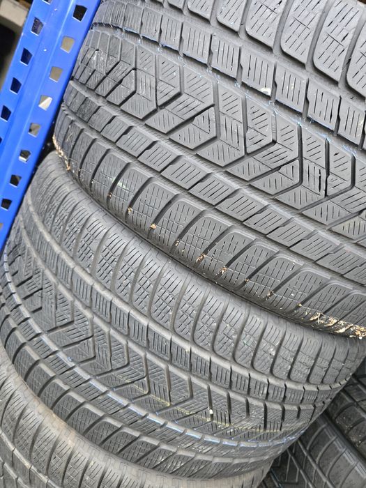 Set 305.35.21 pirelli m+s