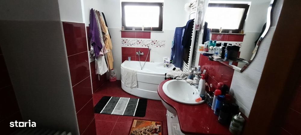 Casa cu etaj in Catamarasti Deal