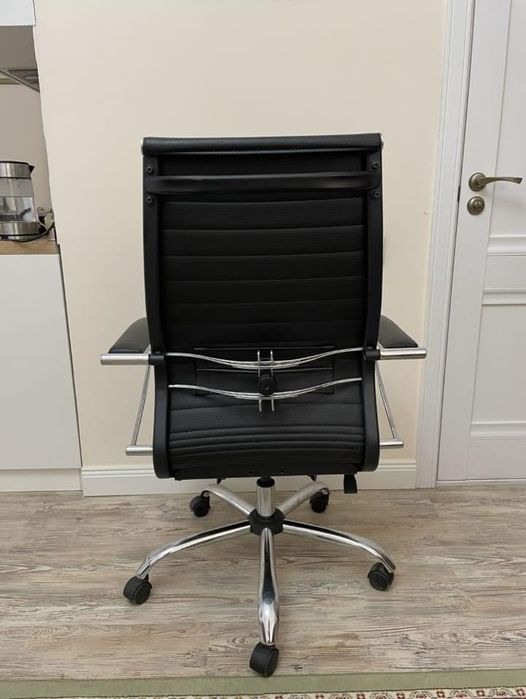 Кресло Метта Metta