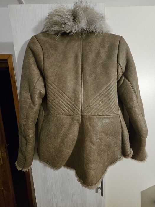 Haina blana naturala vulpe superba