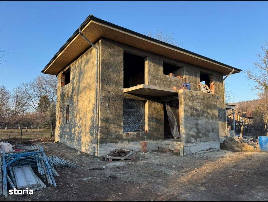 Vand CASA,VILA Noua P+1E 241,5Mp construit zona centrala BREAZA