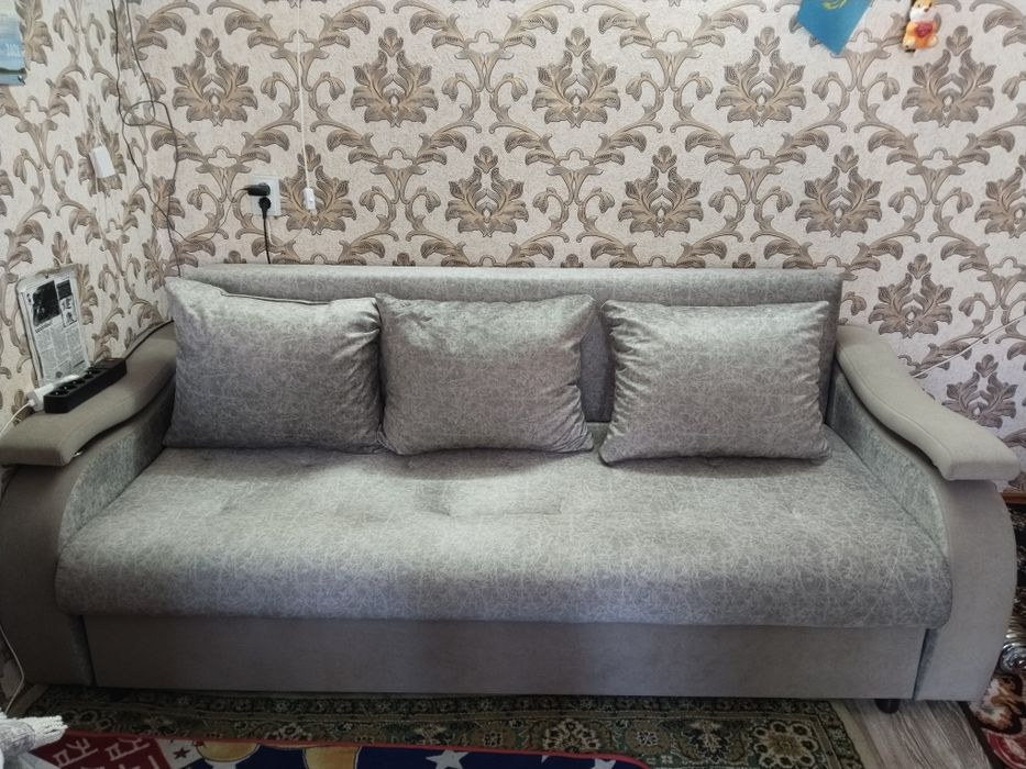 Продам диван в отличном состоянии!