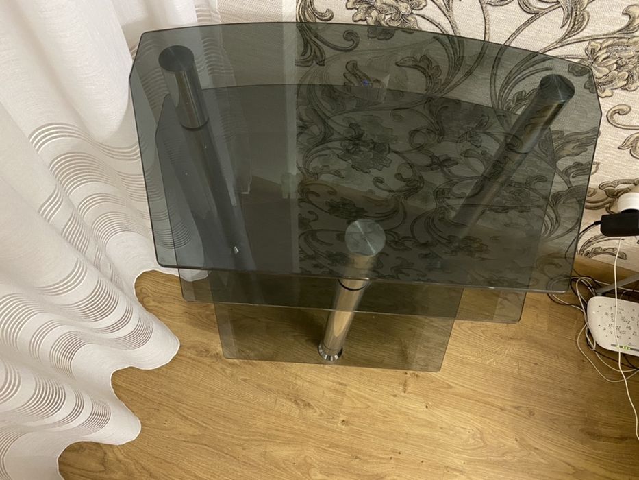 Продам тумбу под тв