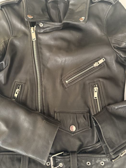 Яке от естествена кожа на Zara