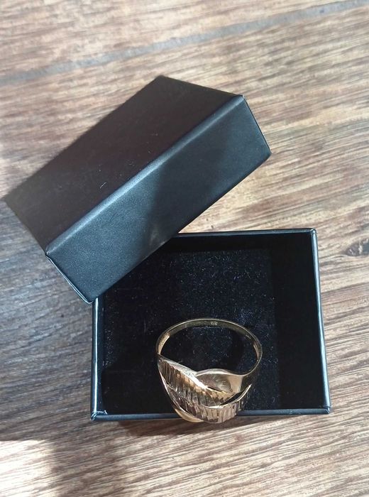 Златен пръстен 3.55 гр. 14 карата