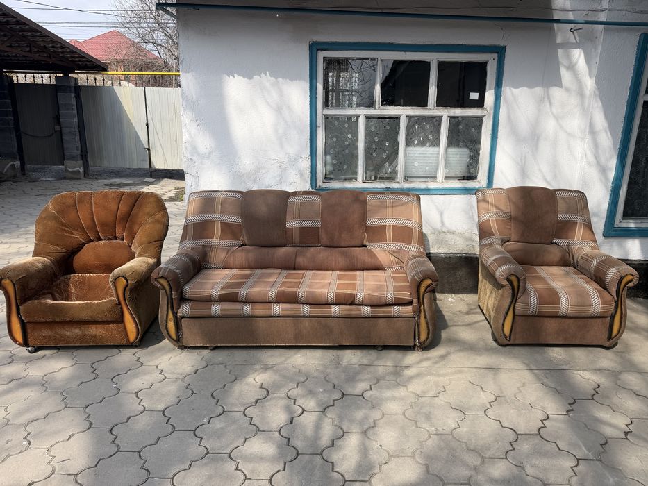 Диван отдам бесплатно