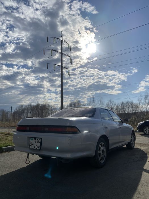 автомобиль Toyota Mark 2