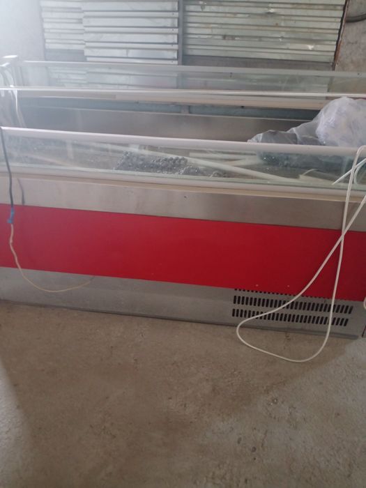 Холадилник витриний