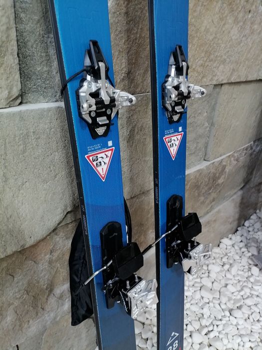 Schiuri ski tura Volkl Rise Above 88+legaturi Dynafit 10+piei Nou!