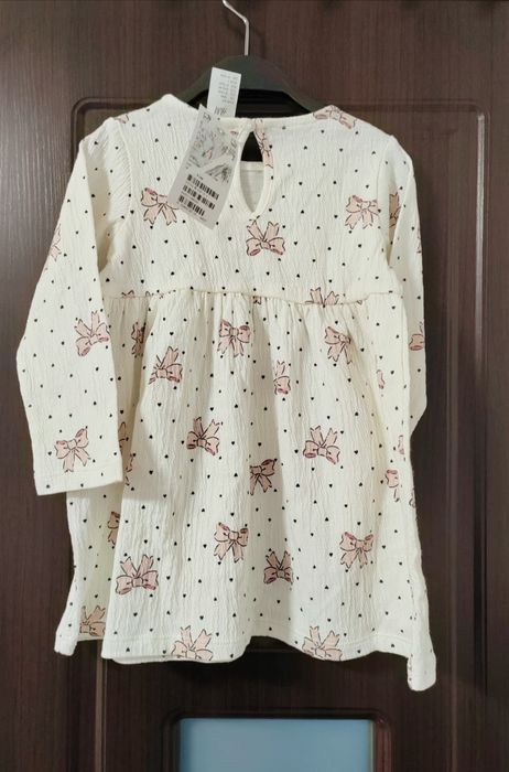 Rochiță noua cu eticheta H&M