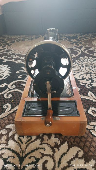 Швейная машина (Антиквариат)