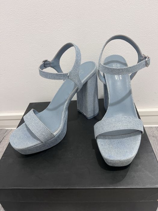 Дямски сандали и чехли