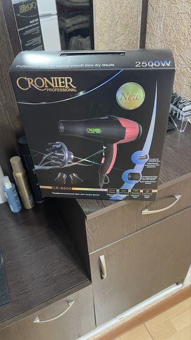 Профессиональный фен Cronier CR-660О 250ОW для барбера/парикмахера
